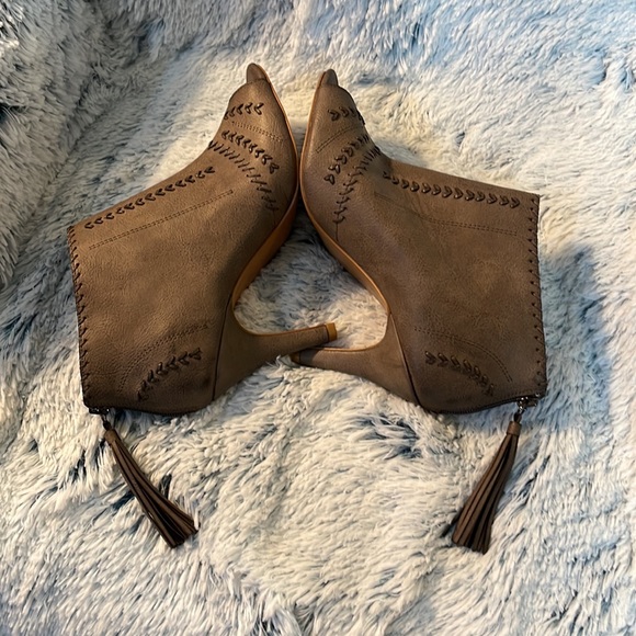 Torrid B Tau Woven Peep Toe heel Size 9M - Picture 5 of 11